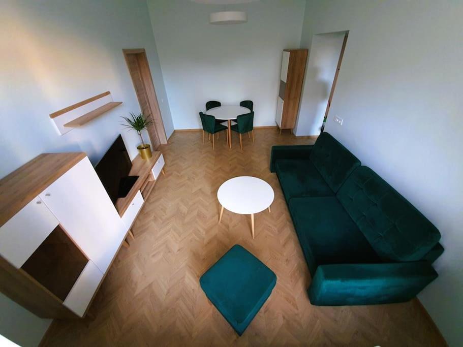 Modern Flat By Lukiskiu Square فيلنيوس المظهر الخارجي الصورة