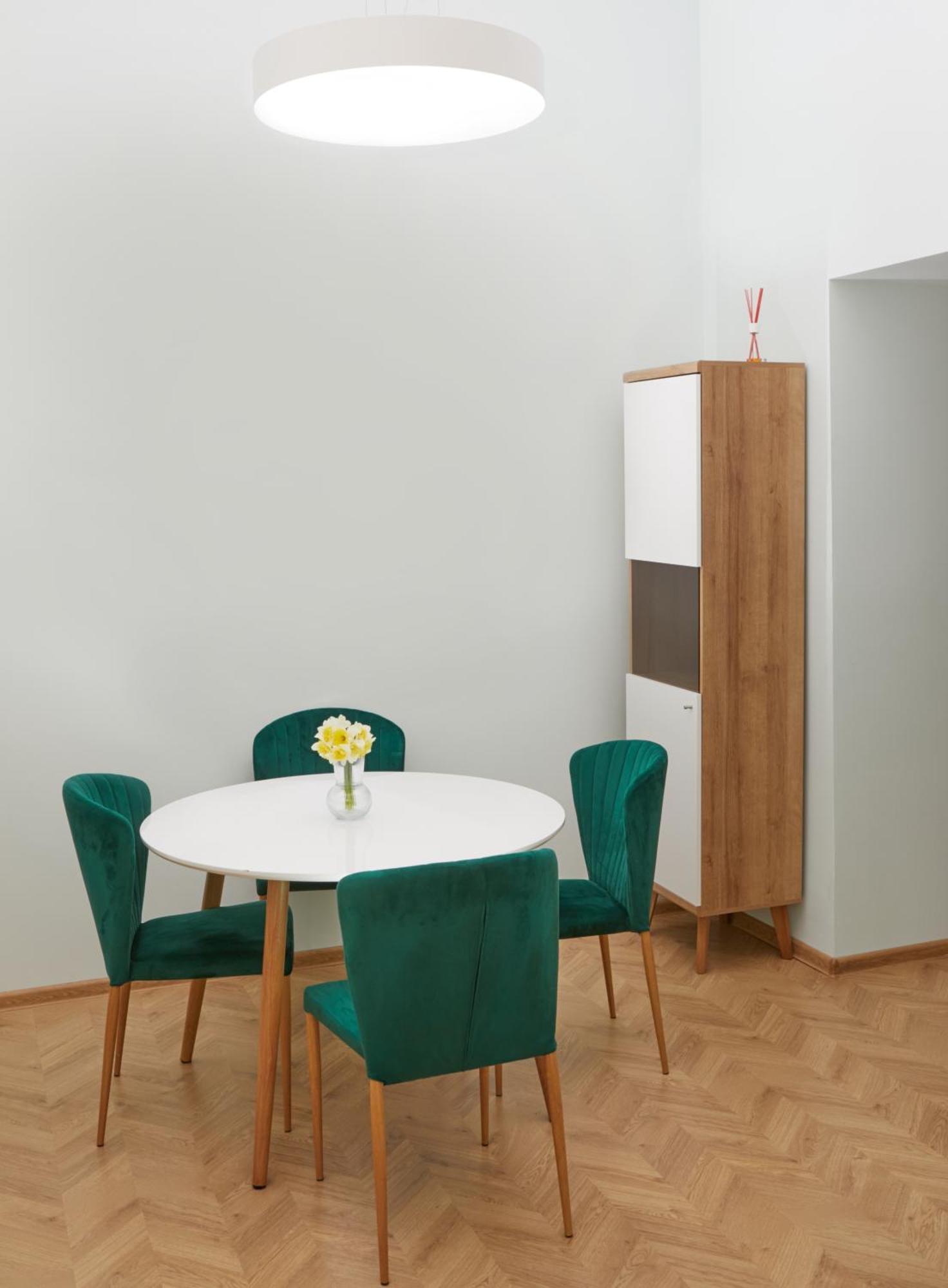 Modern Flat By Lukiskiu Square فيلنيوس المظهر الخارجي الصورة